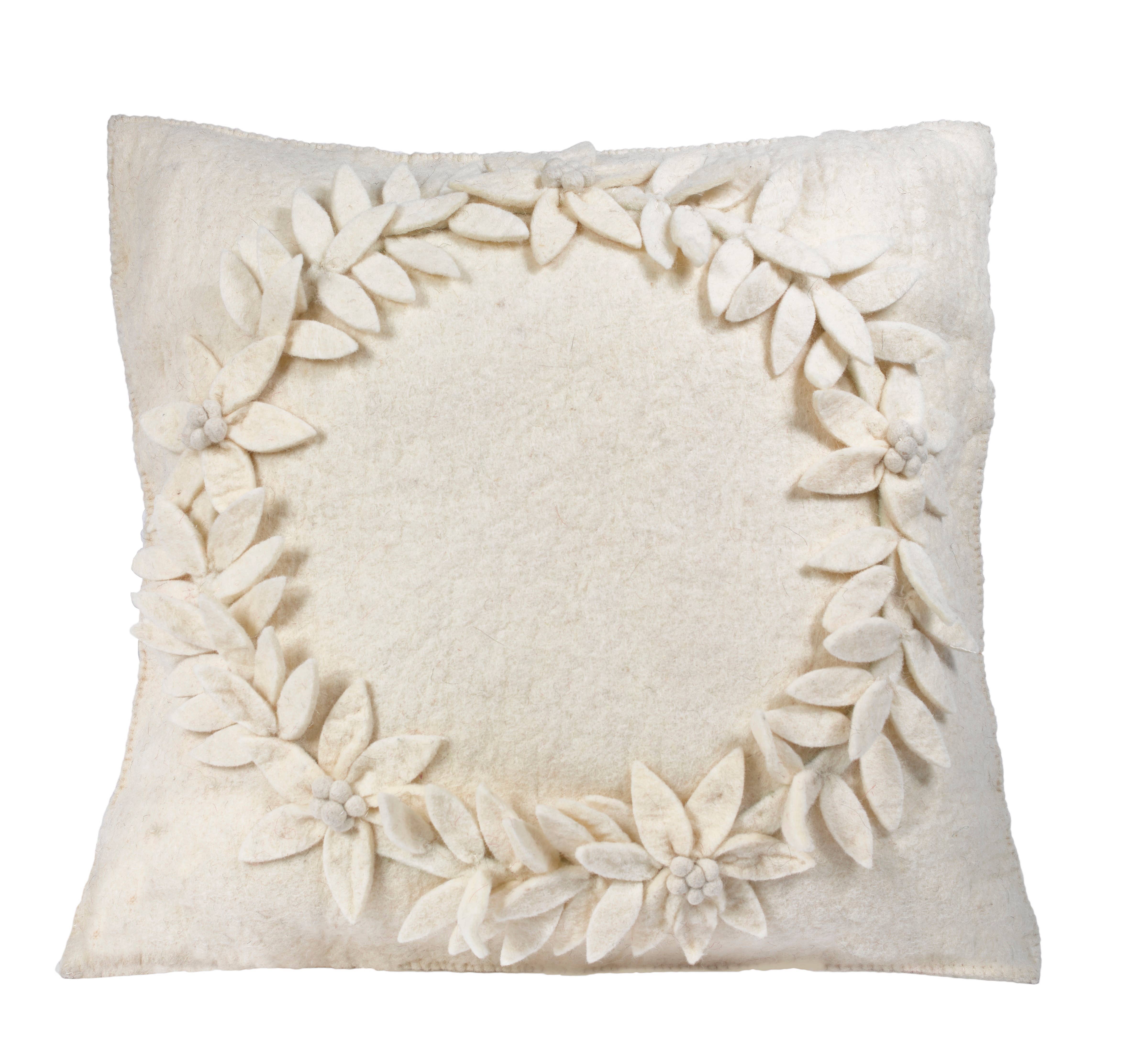 Arcadia Home - Vente Coussin décoratif - Coussin Couronne de Poinsettia Fait Main – Crème 20", Noël Tous les Jours