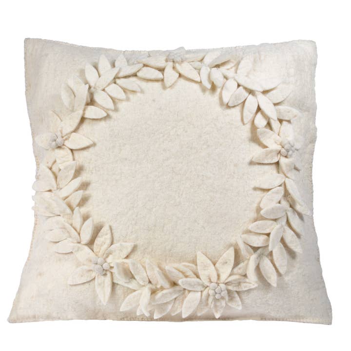 Arcadia Home - Vente Coussin décoratif - Coussin Couronne de Poinsettia Fait Main – Crème 20", Noël Tous les Jours0