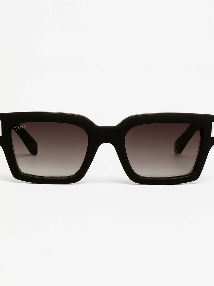 Solglasögon Total black edition för wholesale av TIWI