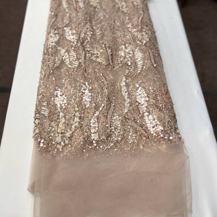 Parel / Kralen Bruidsjurk - Goud - 1 Yard voor wholesale door City Fabrics