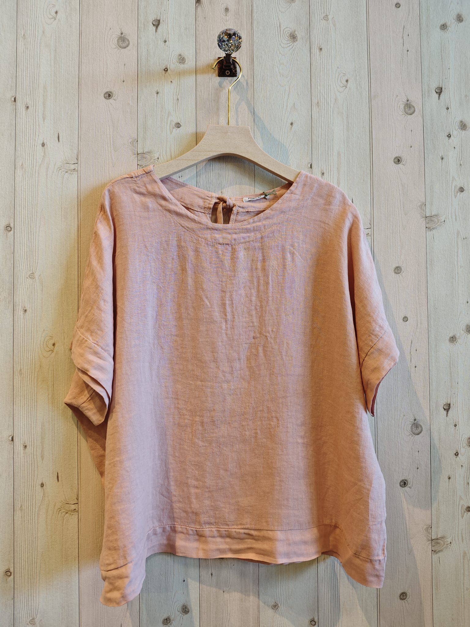 Linen & More - Wholesale Blouse - Dames - REF 17831 Linnen blouse met korte mouwen en strikdetail6