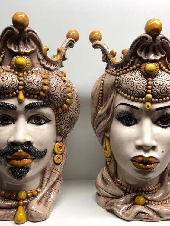 Emir Moor's Heads Caltagirone Ceramic cm H.45 L.29 Artisan Ecru Yellow Spheres for wholesale by DD Ceramiche Siciliane