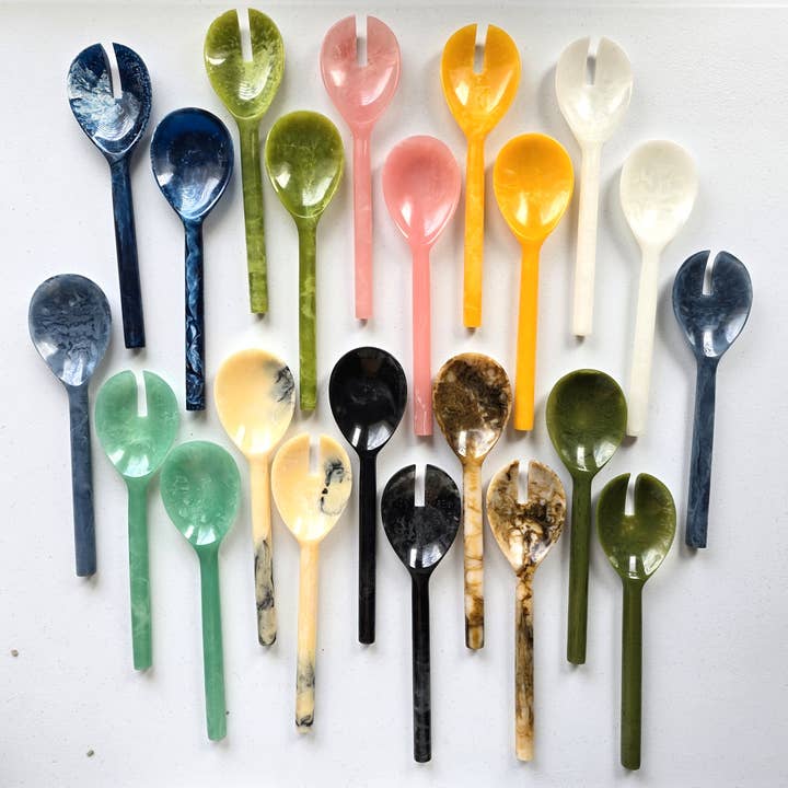 2-delt salatserveringssæt - Håndhældt harpikssalatsæt for engroshandel hos Gibb & Daan