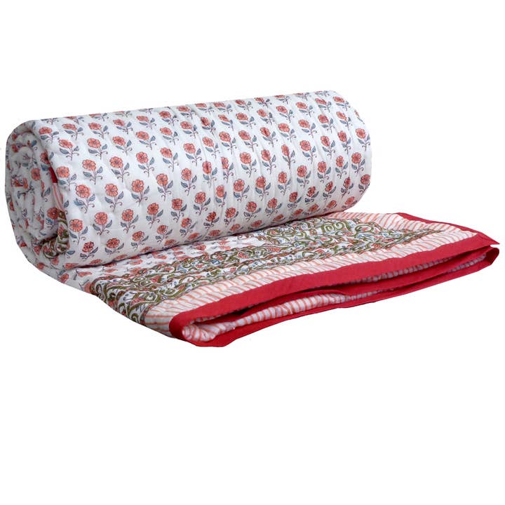 Choti Kali Handgesteppte, wendbare Steppdecke mit Blockdruck, Rosa für den Großhandel von Ayras World