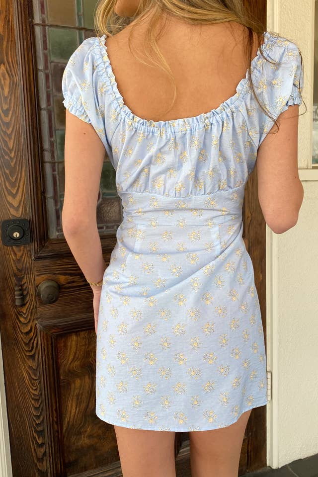 Nectar Clothing - Vente Robe – femme - Robe courte à boutons avec manches bouffantes3