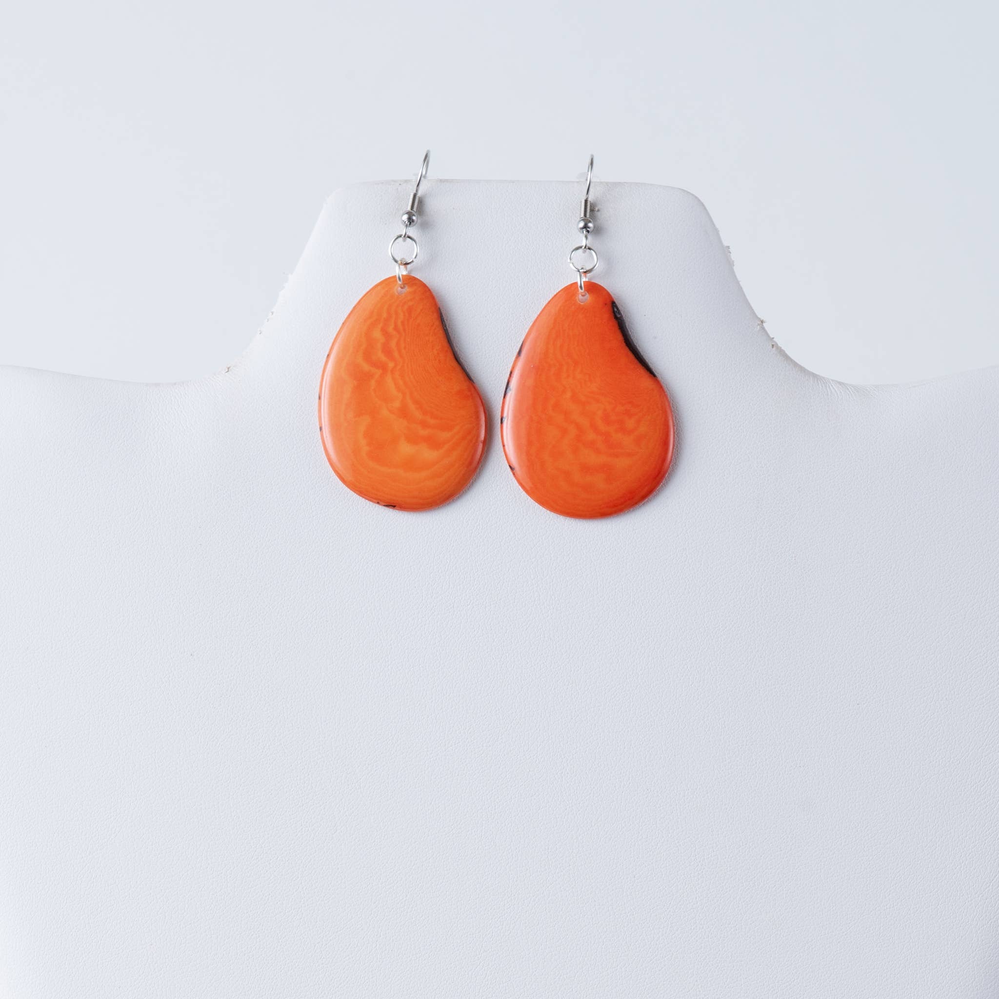 TaguArtsy - Wholesale Hangende/ronde oorbellen - Tagua Slice milieuvriendelijke oorbellen34