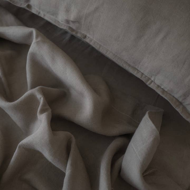 Iron | Linen Sheets for wholesale by DABU