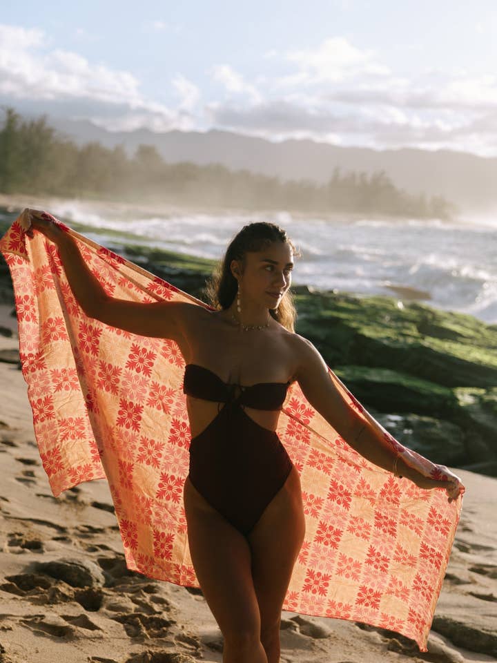 Revel Sun Hawai'i - Wholesale Swim Cover Up - Women's - ʻĀkala Quilt Pareo