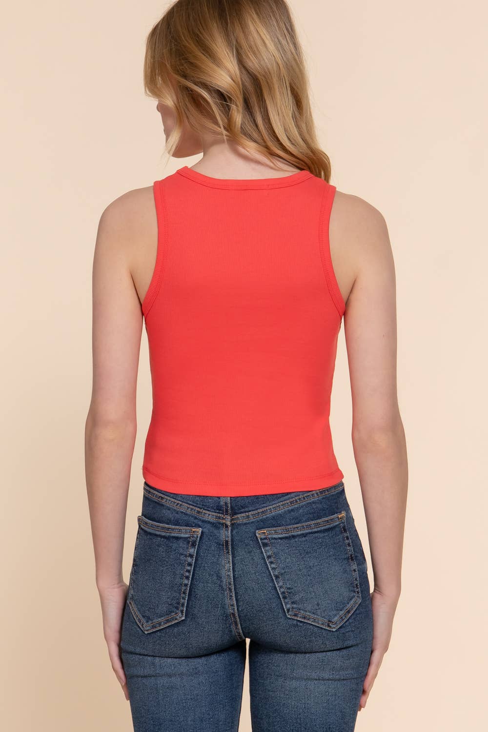 Active Basic | Active USA - Venta al por mayor Camiseta sin mangas - Mujer - Top sin mangas de punto acanalado de algodón y spandex con cuello redondo1