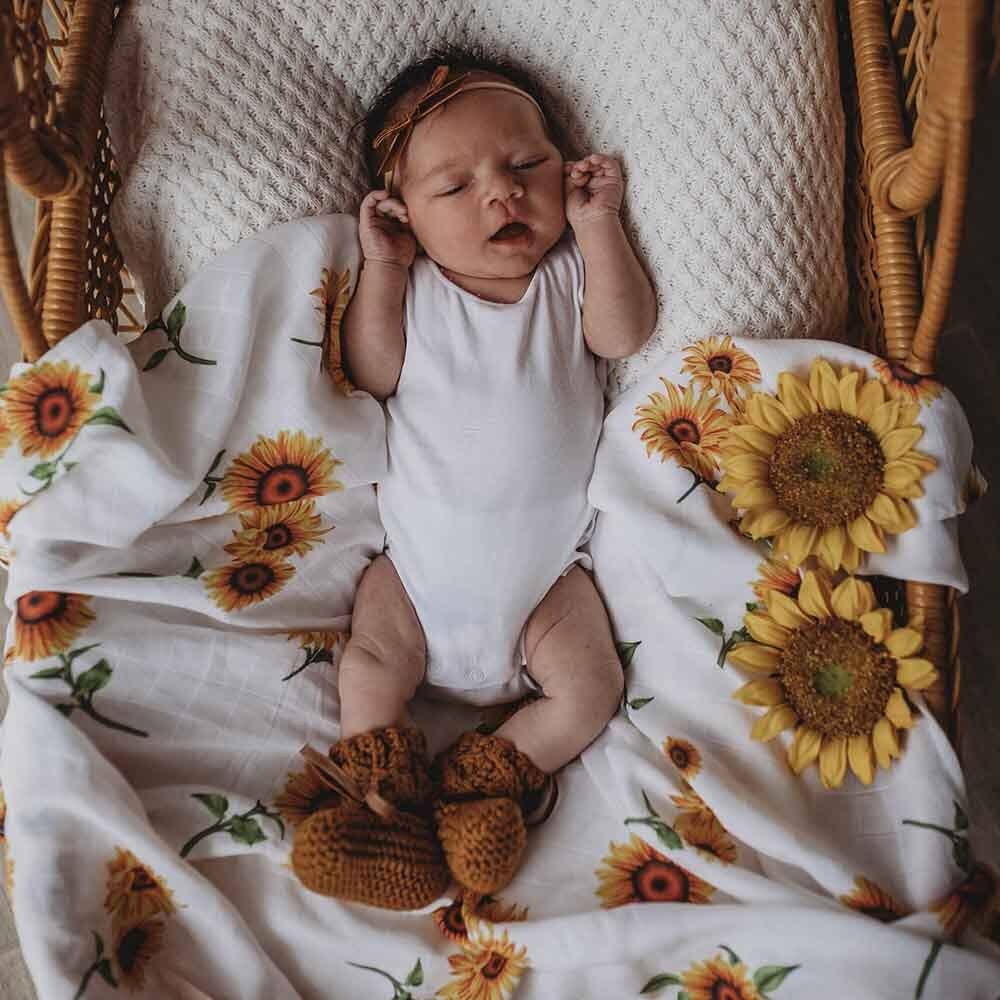 Snuggle Hunny – wholesale Lindning - Baby – Solros Ekologisk Muslin Wrap3