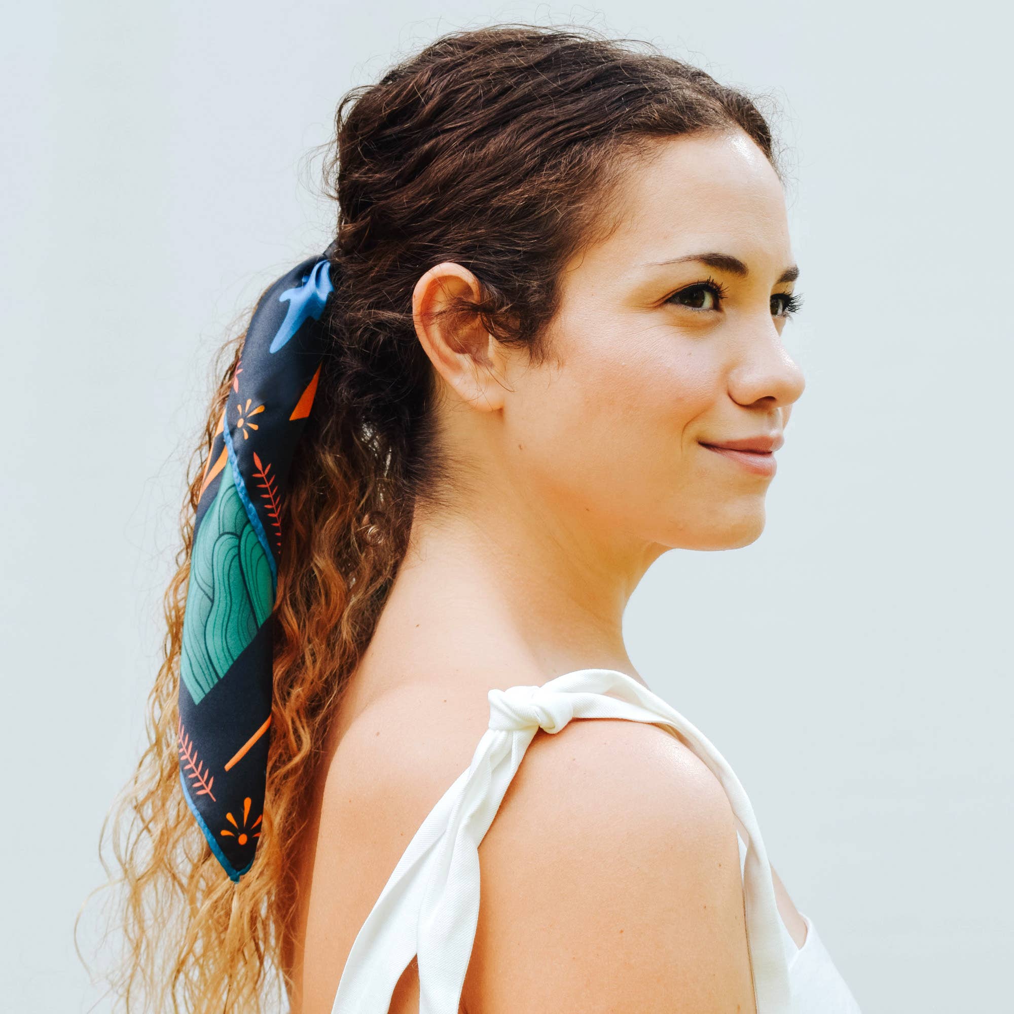 Arlo Goods - Vente Écharpe – femme - Randonnons ! Foulard Soie Foncé8