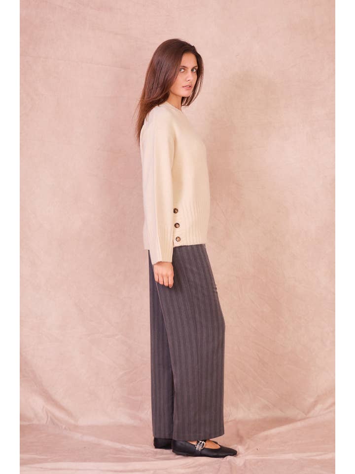 Calie Paris - Wholesale Knit Sweater - Women's - NATI – Button-Side Wool Blend Knit3