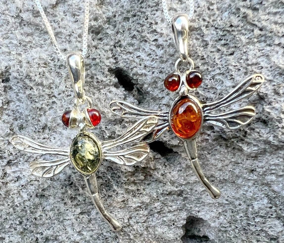 GSZ corporation DBA Gabriella's Gifts - Venta al por mayor Collares con colgantes/abalorios - Collar con colgante de ámbar DRAGONFLY, 1.25 pulgadas6