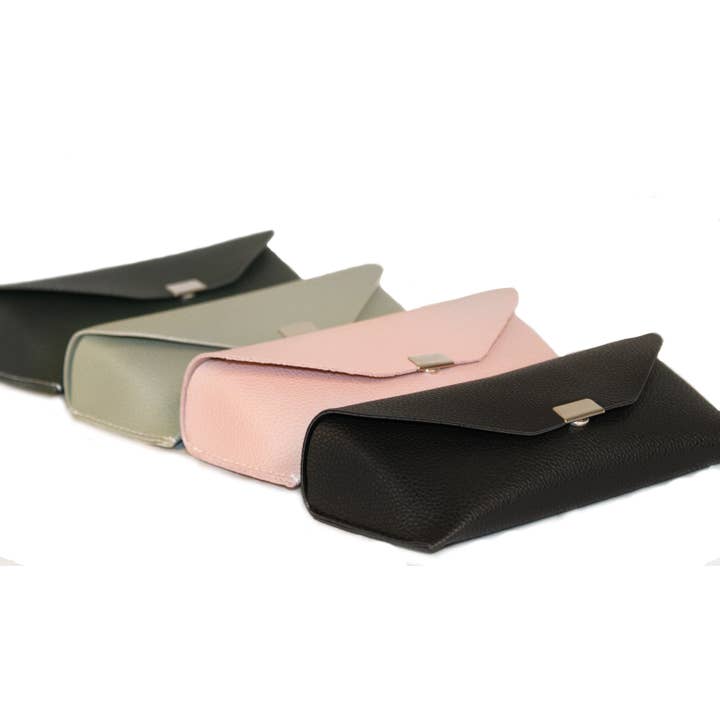 SUNGLASS CASE BLACK for wholesale by Malibu Jane