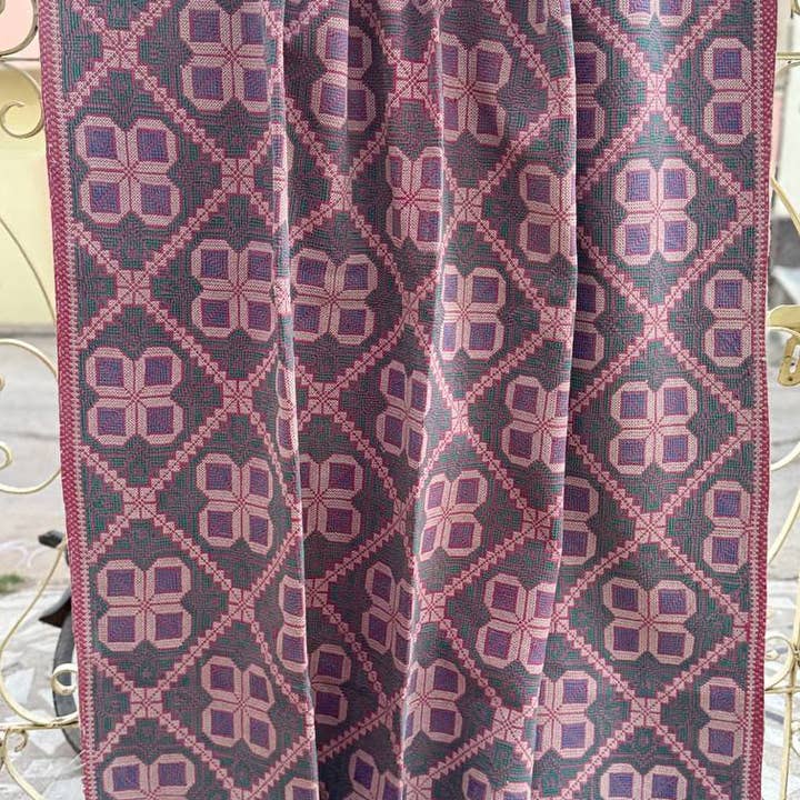 GYPSY STUDIO - Wholesale Area Rug - Ethical, Sustainable, and Stylish Timeless Elegance Room Rug