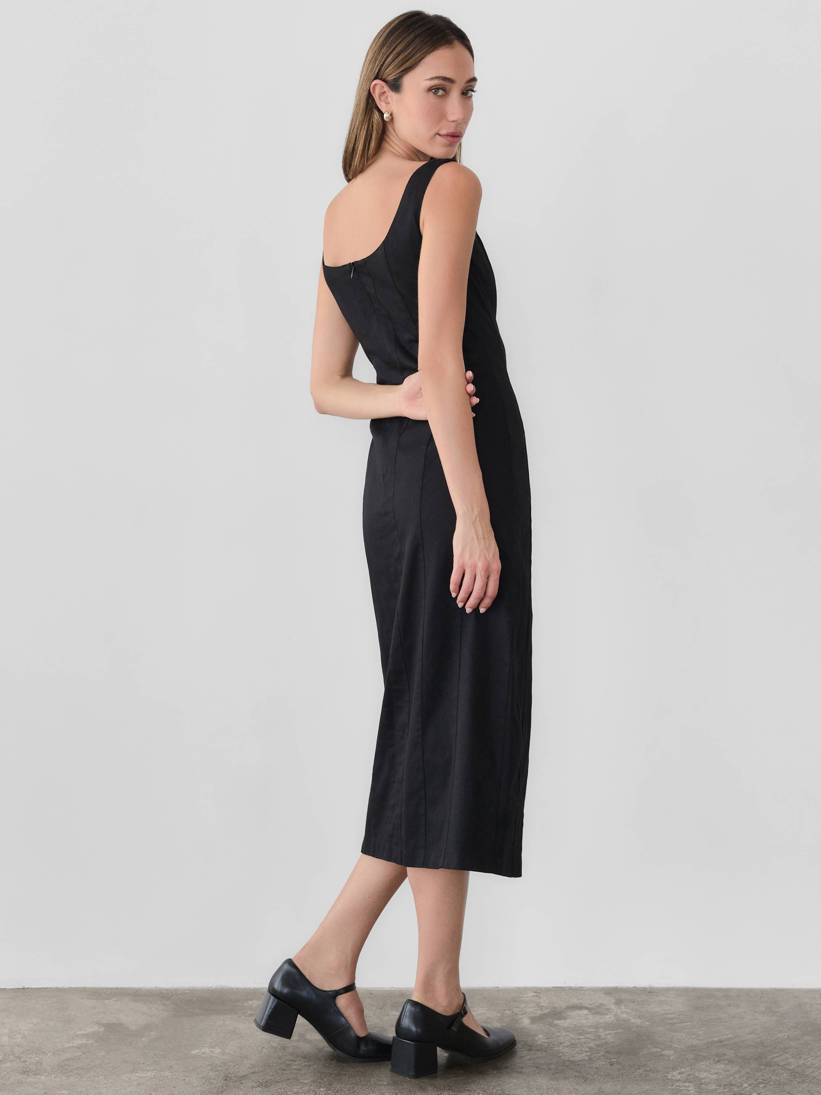 MOD REF - Wholesale Dress - Women's - The Lyra Dress | Sleek Paneled Bodycon Dress2
