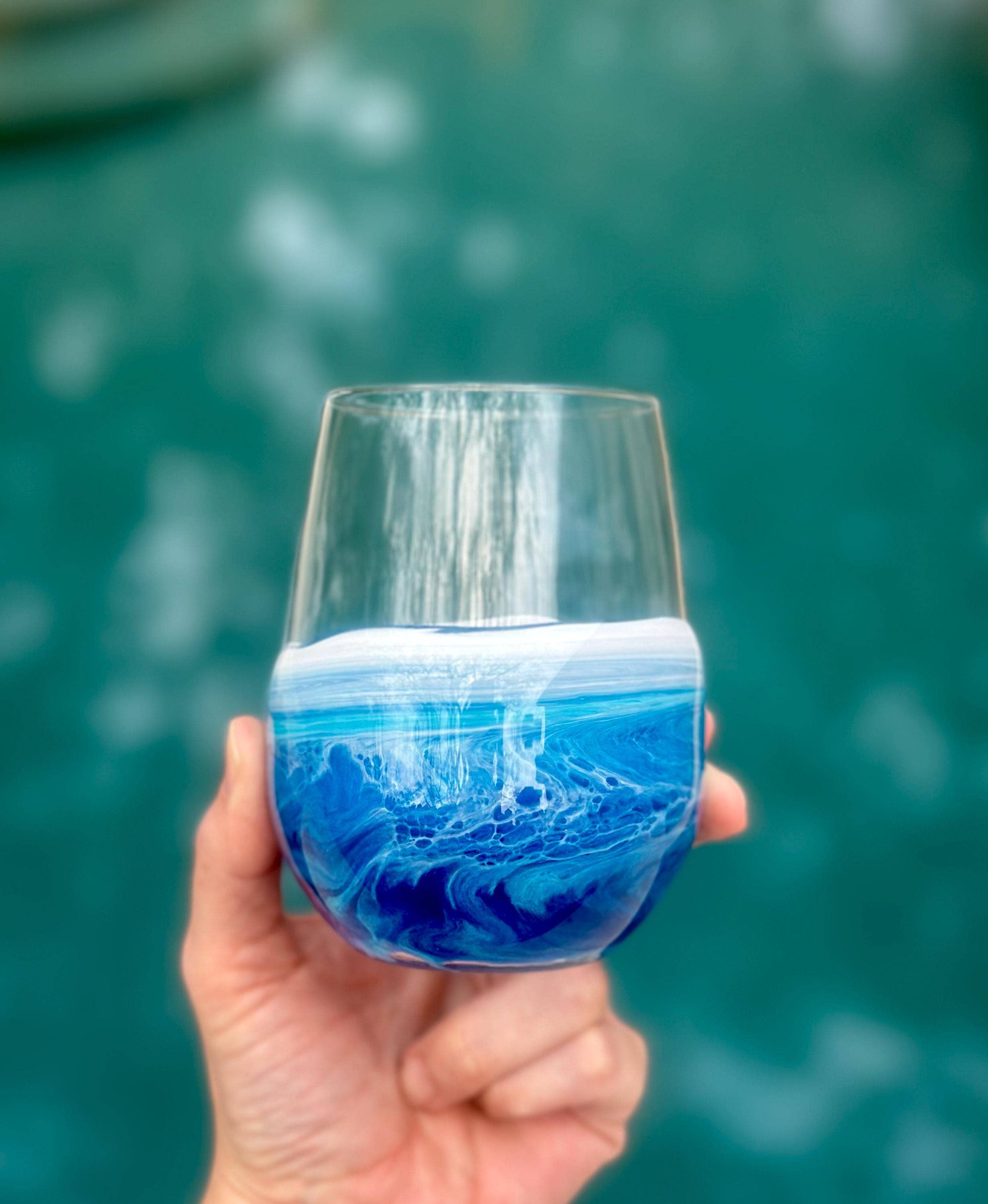 Artful Nests - Wholesale Wine Glass - Resin Wave Stemless Wine Glass - Beach Glassware2