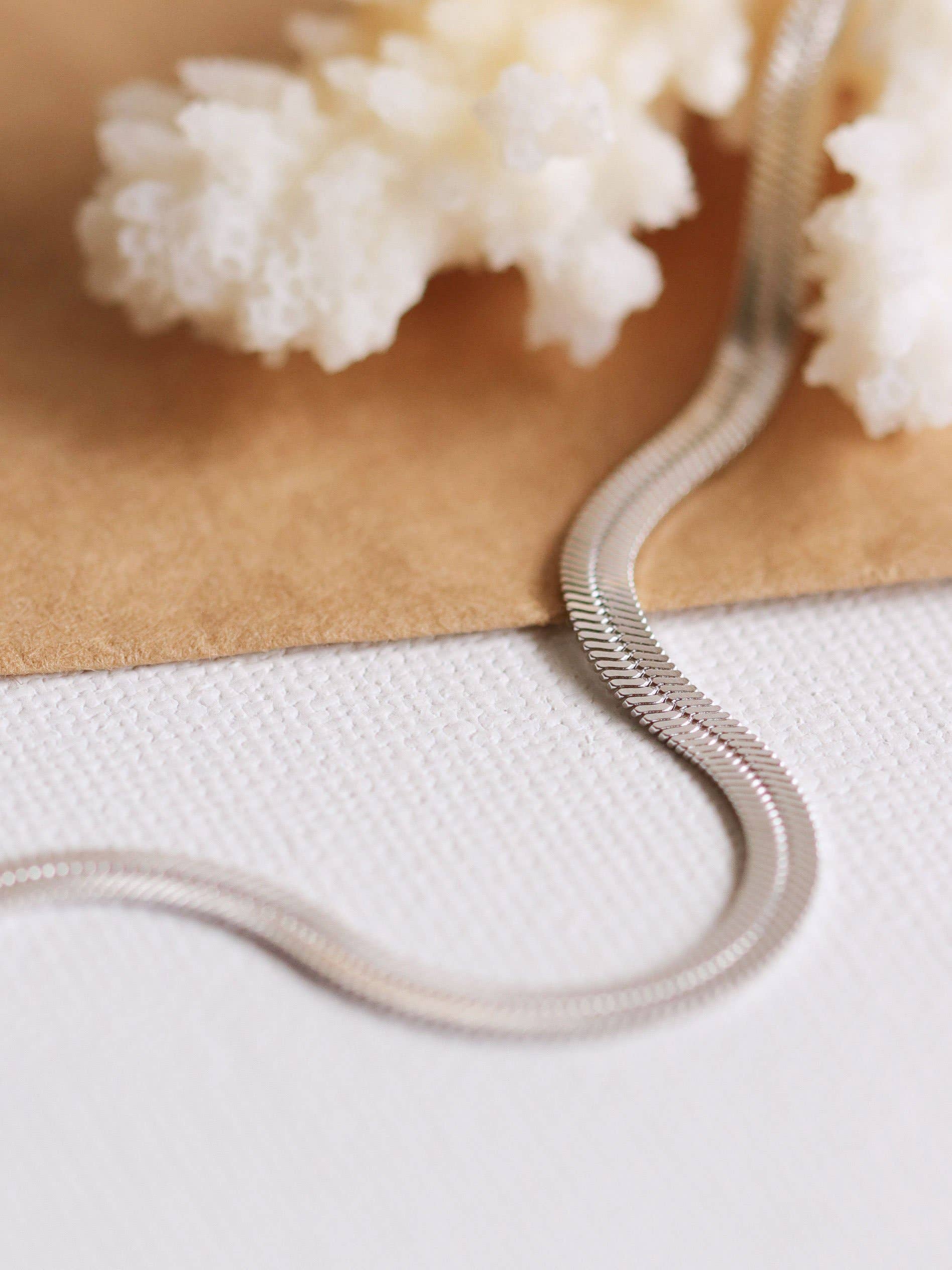 CURIOUS CREATURES – Engroshandel Led/kæde halskæde – Sildeben halskæde (sølv)2