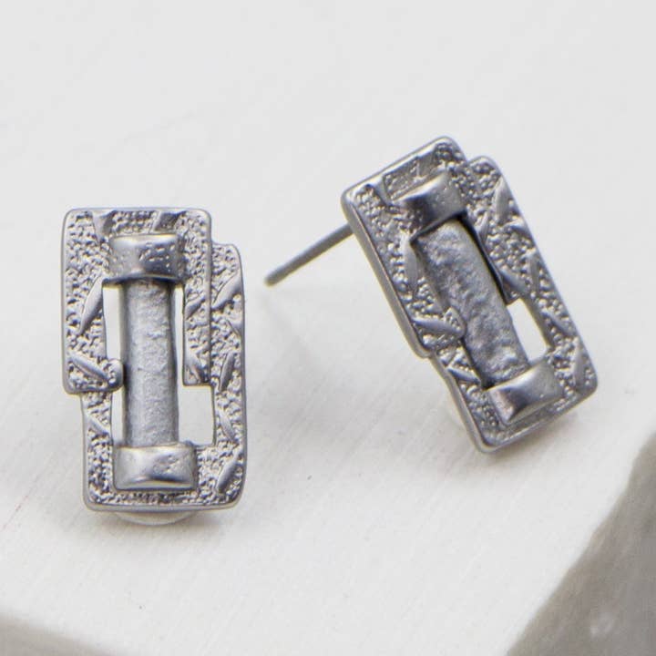 Boucles d'oreilles rétro avec détail en incrustation de cuir pour la vente par Tempest Designs