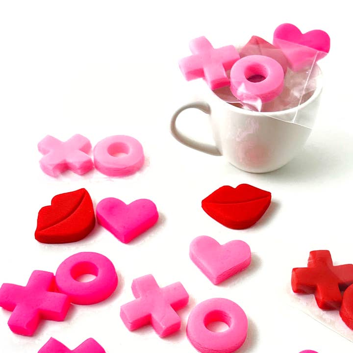 Duos de bonbons gourmands en massepain pour la Saint-Valentin - Cœurs, lèvres et XO pour la vente par marzipops