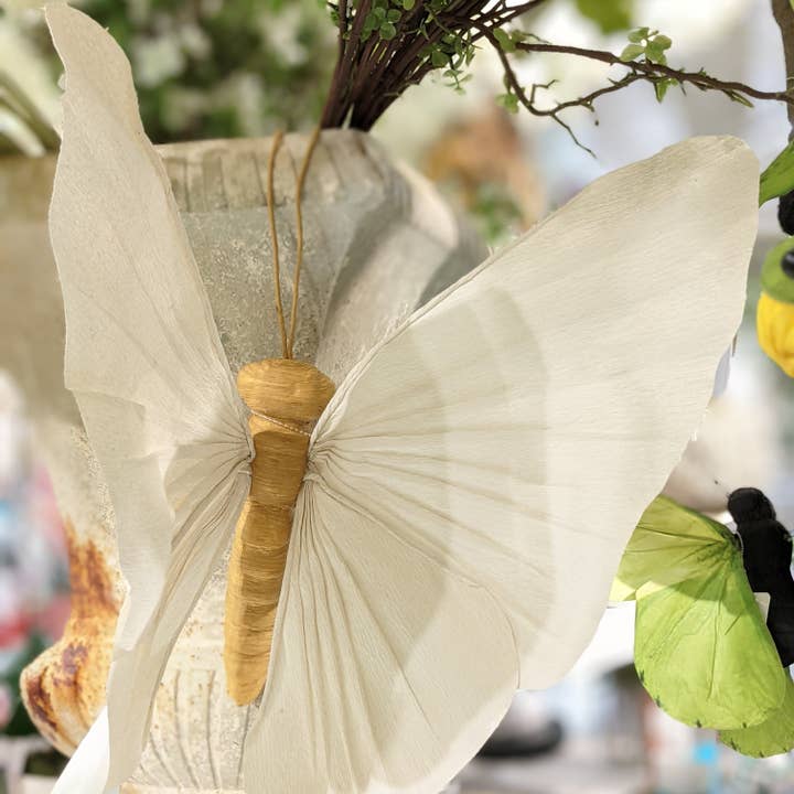 WHBR AC10206 ARTIFICIAL BUTTERFLY,27.5in-6P/22 for wholesale on Faire