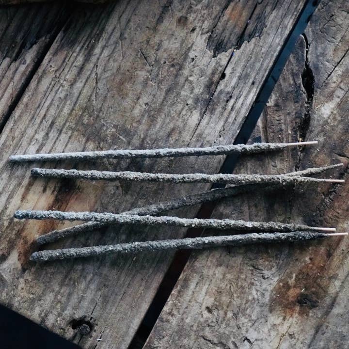 ReturnToTheRoots – wholesale Rökelse – FRANKINCENSE Handrullad Hantverksrökelse av Harts 5-pack1