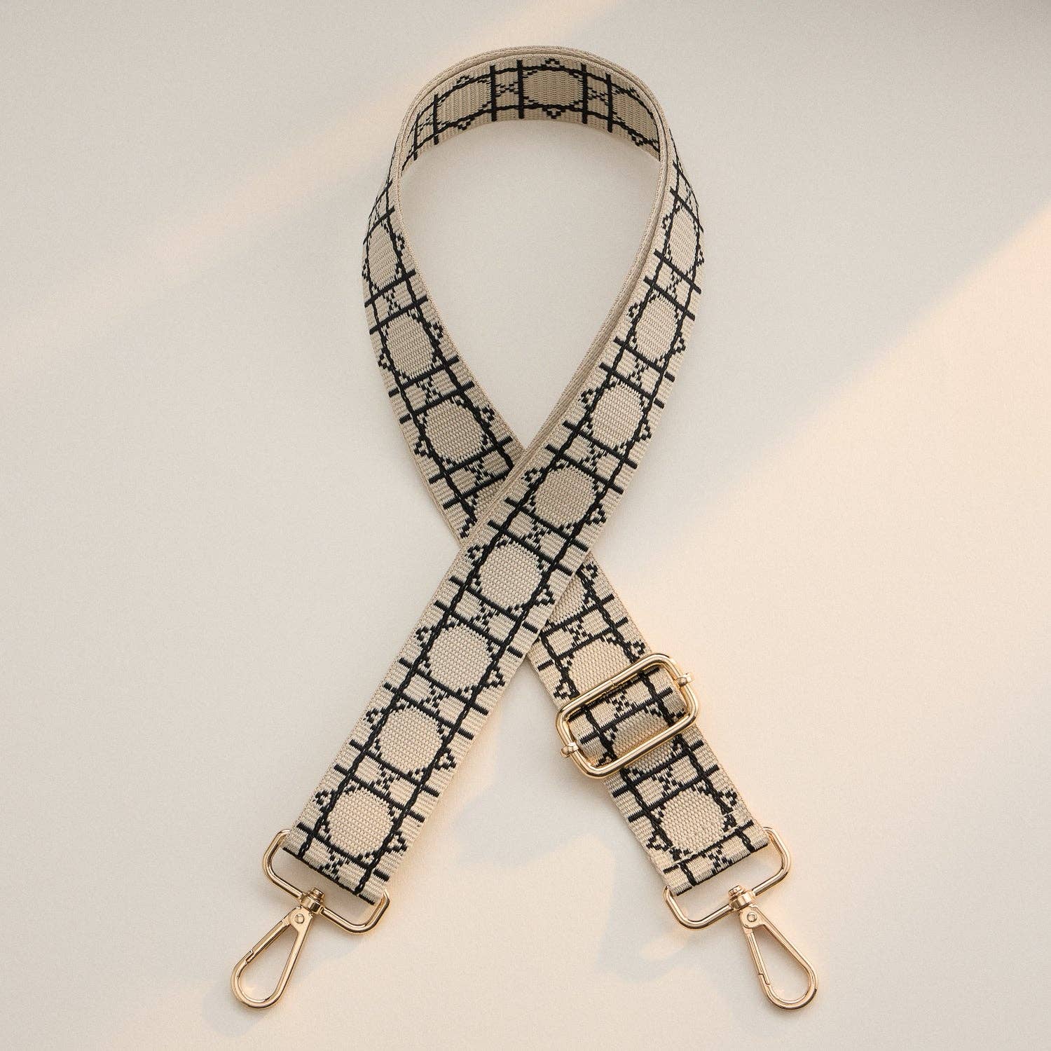 Lilla Haven - Wholesale Crossbody Bag - Women's - Neoprene Tumbler Crossbody Bag with Strap10