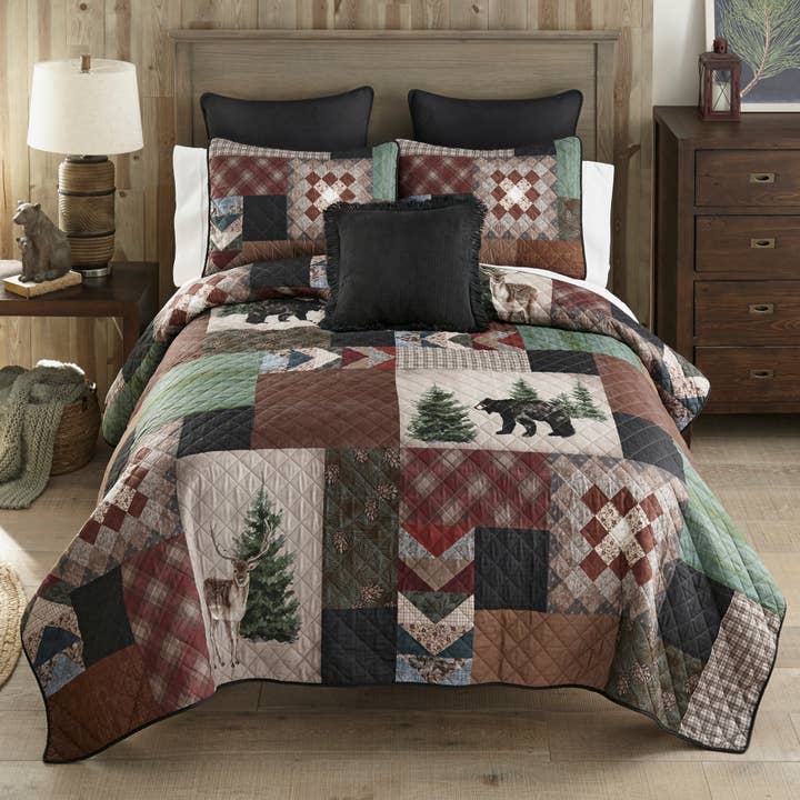 Collection de Couvre-lits en Polyester Patch Greenwood pour la vente par Donna Sharp