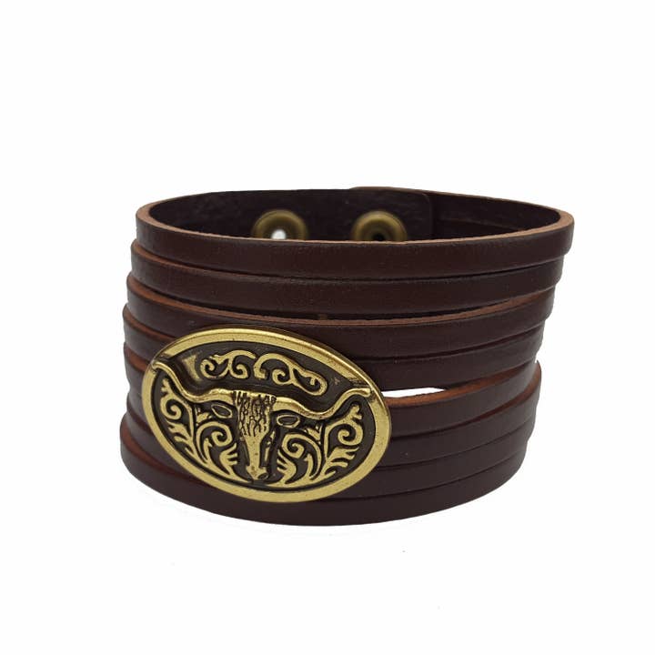 Axesoria West - Wholesale Cuff bracelet - Genuine Leather Cuff with Long Horn Concho Design1