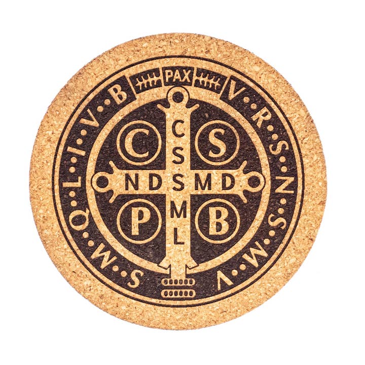Dessous de verre catholique médaille de Saint-Benoît – Dessous de verre en liège gravé au laser – Cadeau de décoration spirituelle pour la maison – Bureau religieux, cuisine, table d'appoint pour la vente par SercelPress