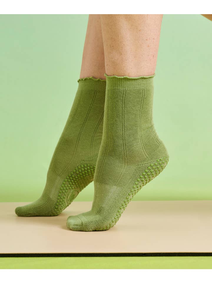 MoveActive - Wholesale Socks - Women's - Crew Non Slip Grip Socks - Sage Ruffle