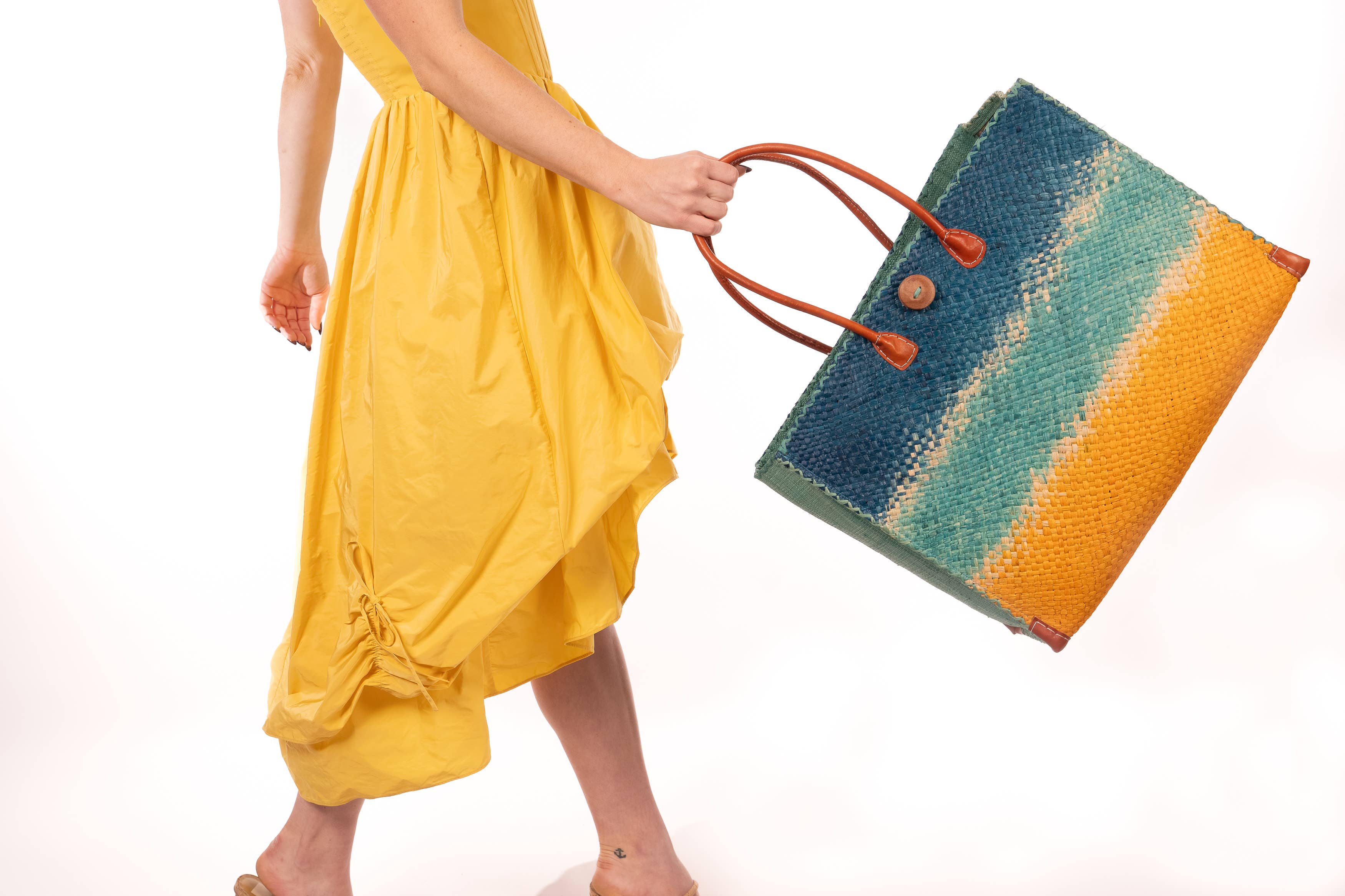 Shebobo – Engroshandel Skuldertaske – unisex – Shebobo Zafran Holden Ombre stor strandtaske i strå1