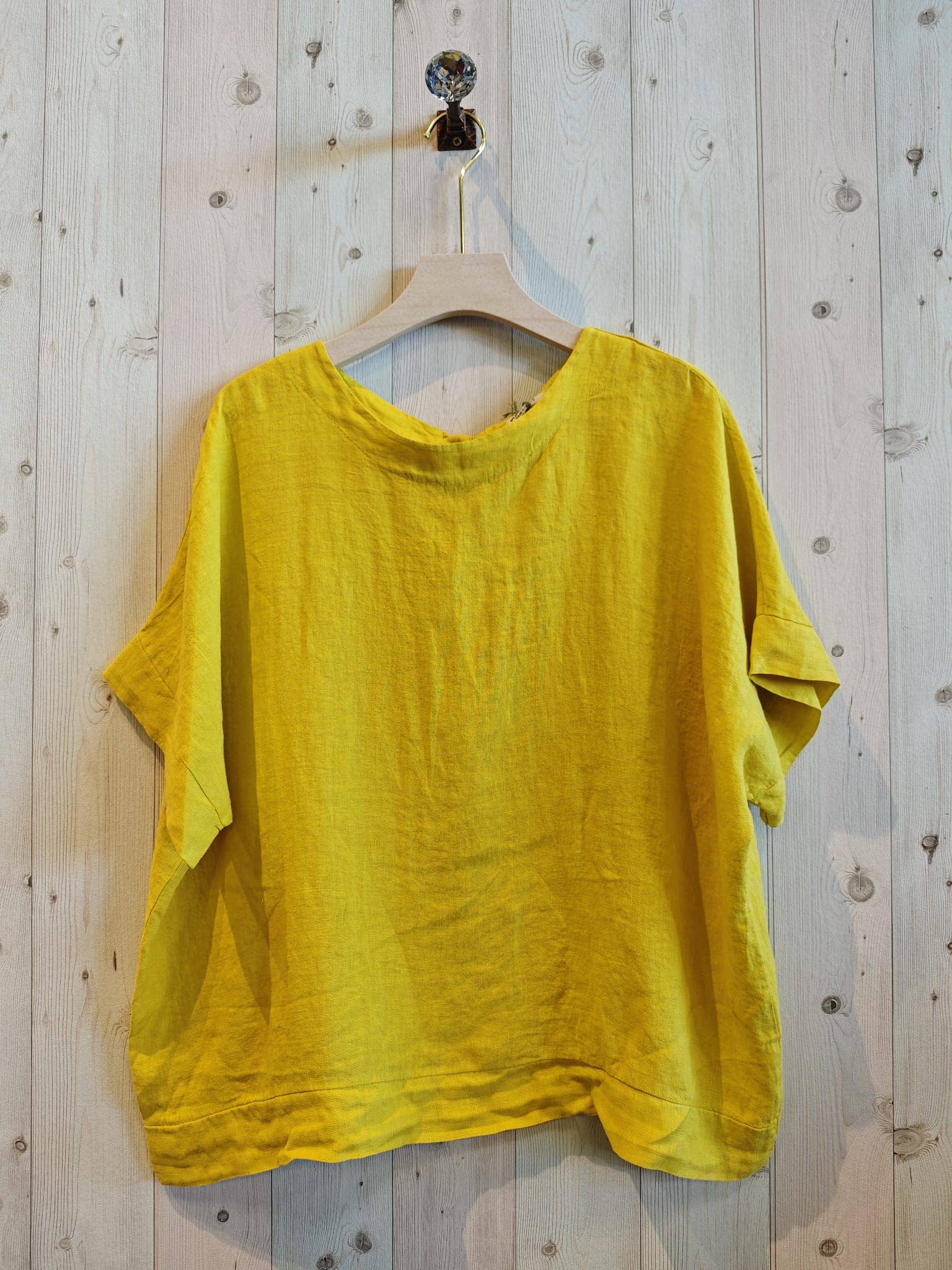 Linen & More - Wholesale Blouse - Dames - REF 17831 Linnen blouse met korte mouwen en strikdetail4