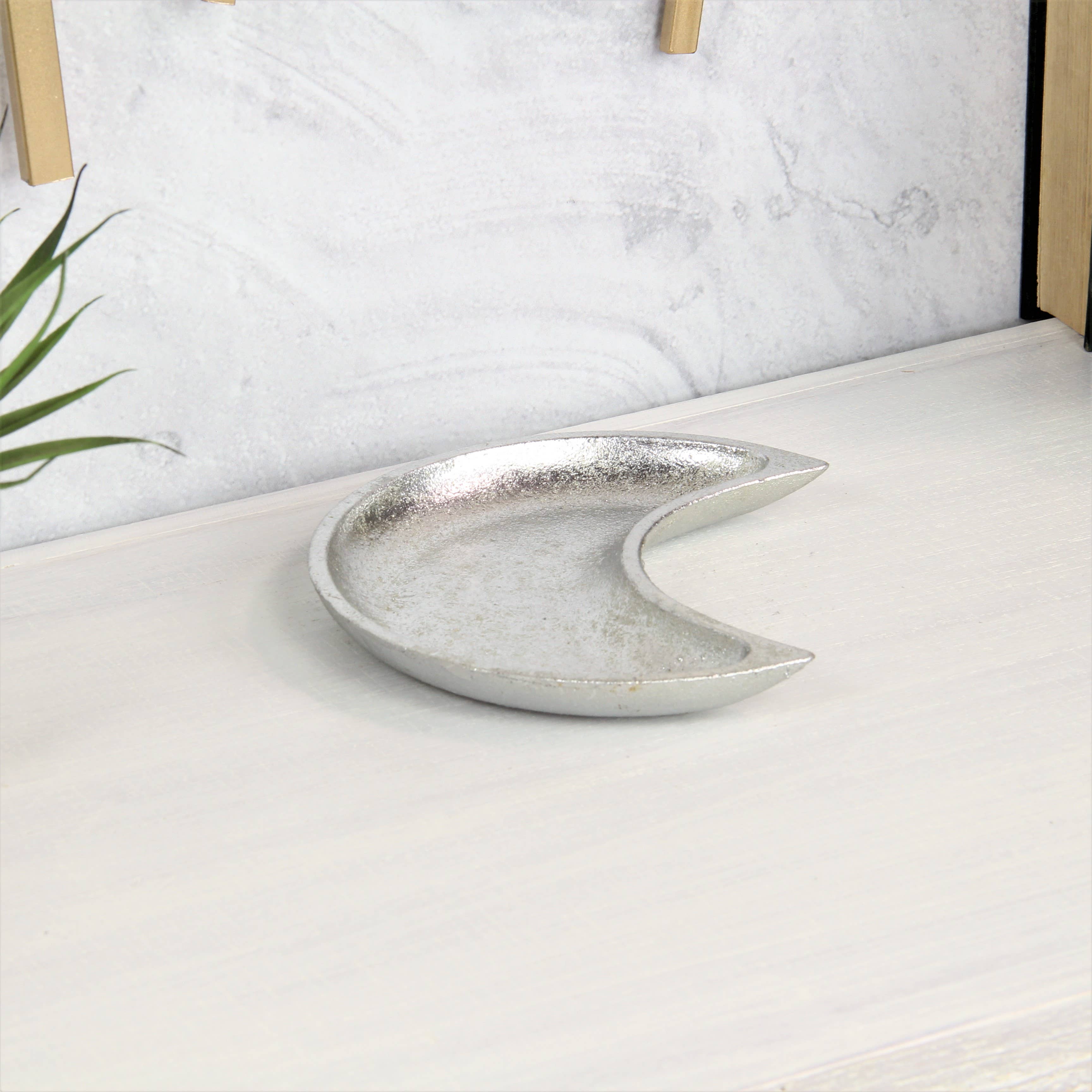Cheungs Home Decor - Wholesale Decorative Tabletop Object - Isano Cast Iron Crescent Moon9