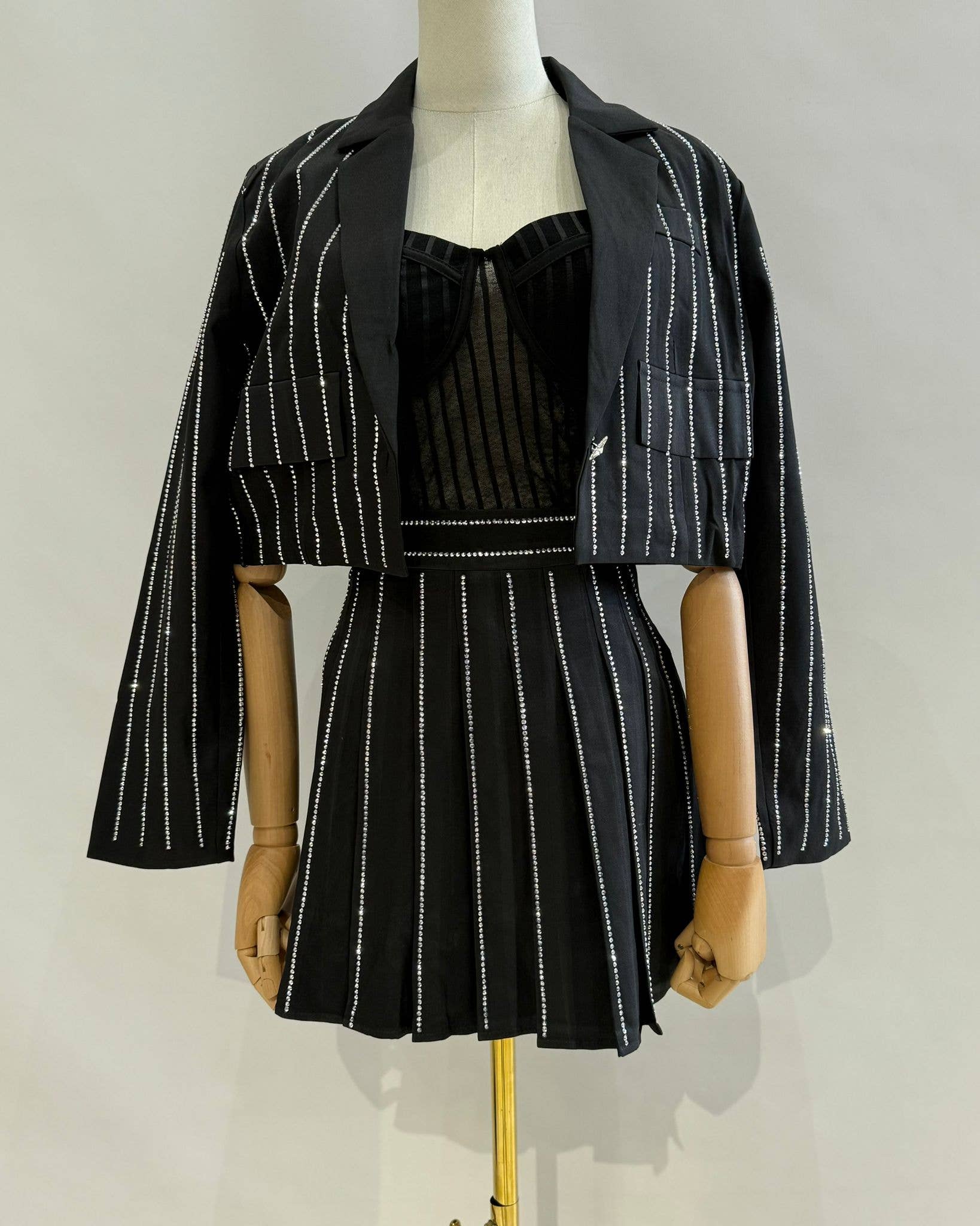 Nero Completo abito lucente WH9296 in vendita all'ingrosso su Faire1