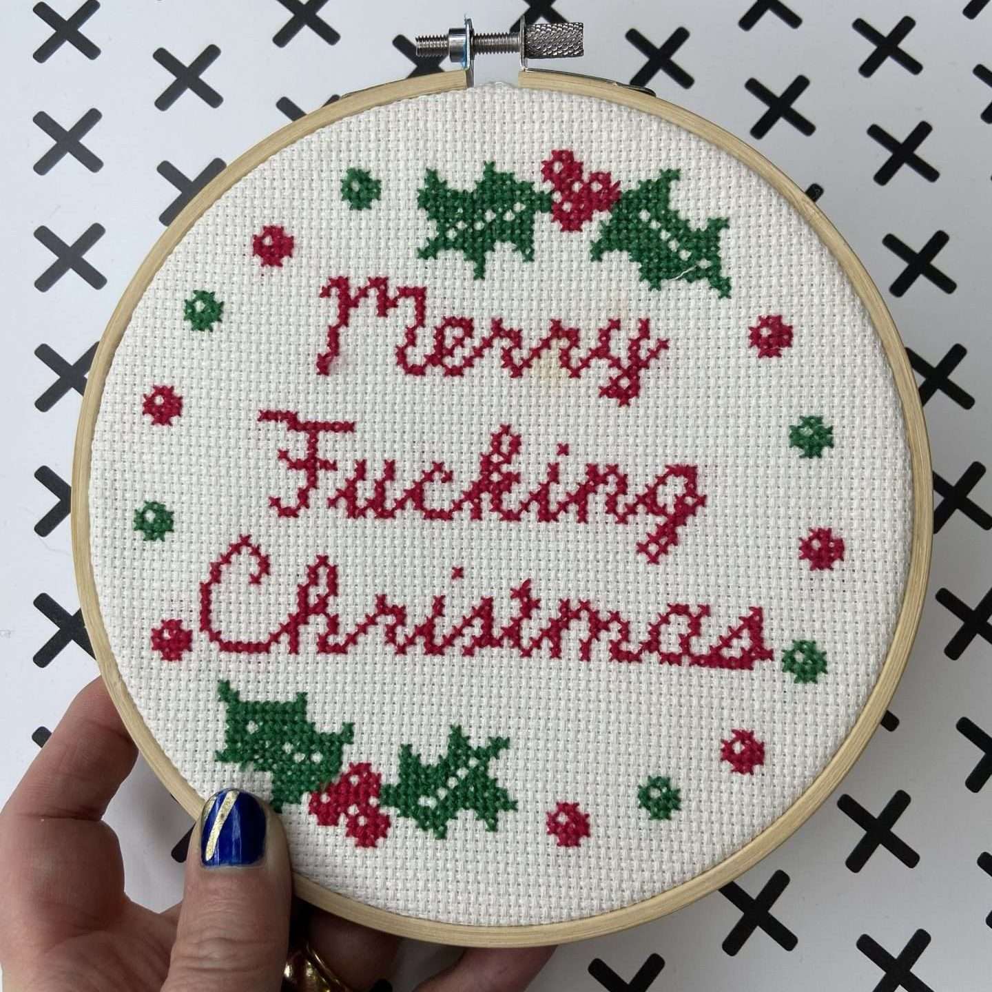 Curious Twist - Wholesale Doe-het-zelf-knutselset - Vrolijk kerstborduurpakket1