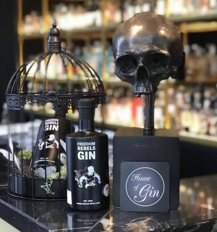 BERLIN BEVERAGES SAG GmbH – Großhandel Gin – FREEDOM REBELS GIN I 500 ml
Preisgekrönter London Dry Gin3