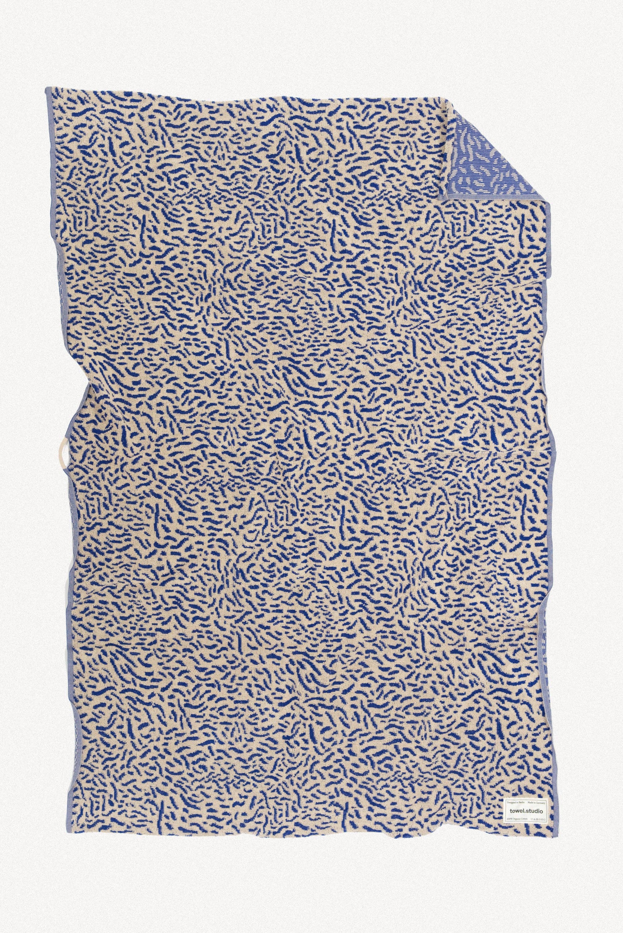 towel.studio - Wholesale Beach Towel - Worm Beach Towel | Electric Blue0