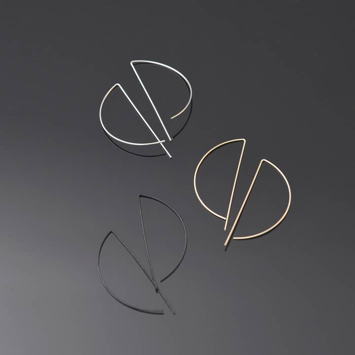 Pursuits - Wholesale Hoop Earrings - Svelte D Hoop Earrings