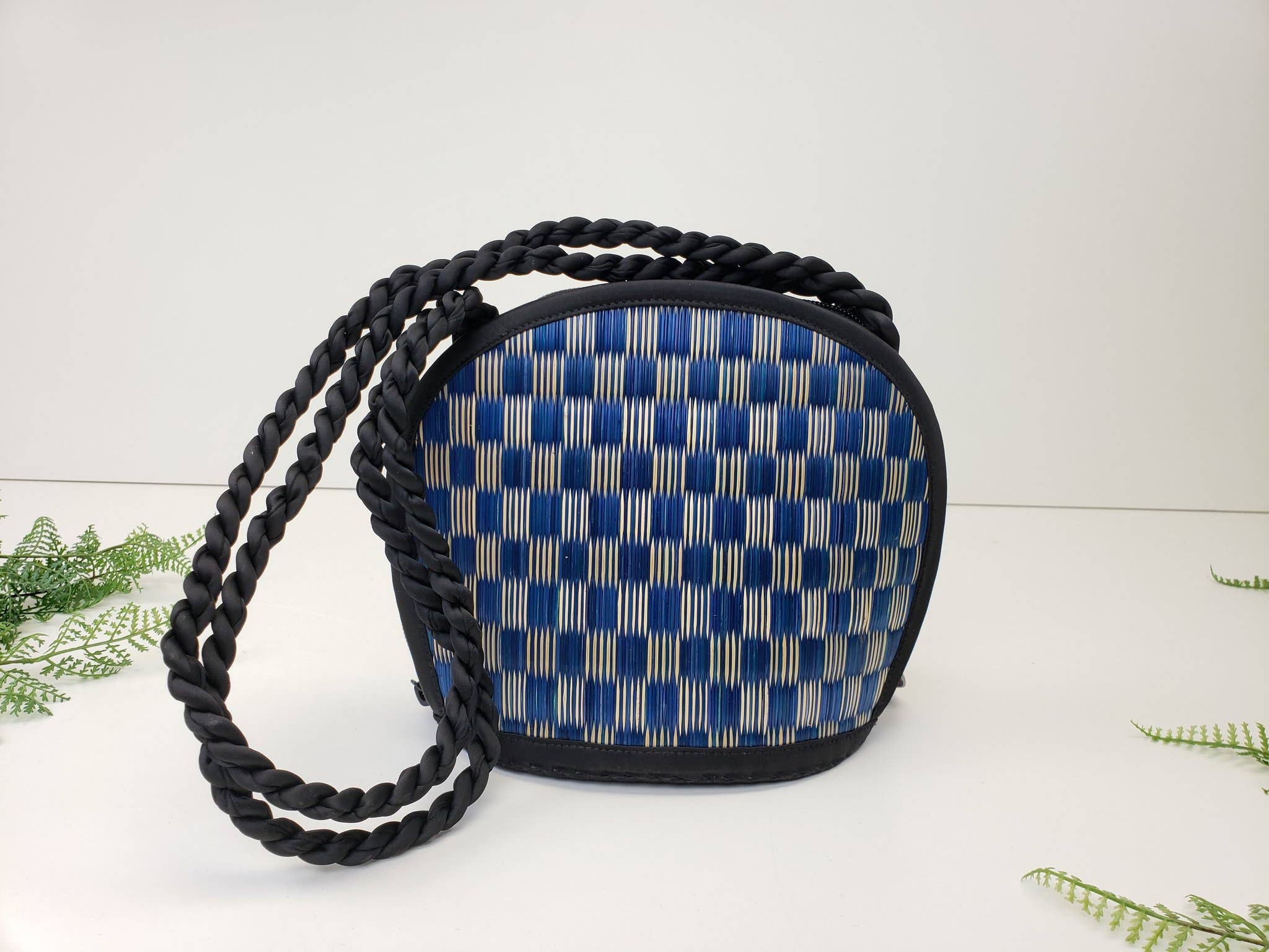 Baskets of Cambodia - Wholesale Crossbody Bag - Women's - Clamshell Shape Purse w/ Braided Handle & YKK Zipper1
