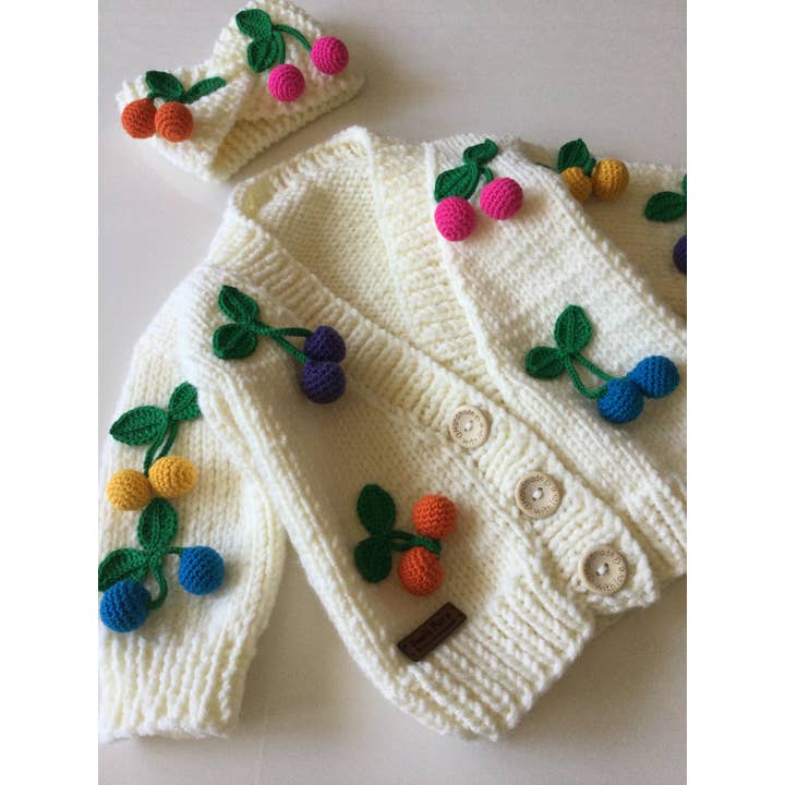 Conjunto Crop Cardigan Vintage de Niña con Tema de Cereza hecho a Mano para venta al por mayor de Omnis Pura