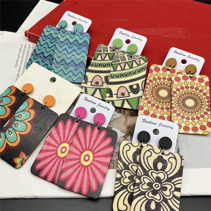 Boucles d'oreilles rectangulaires en bois à rayures pour la vente par UZ Wholesale Store