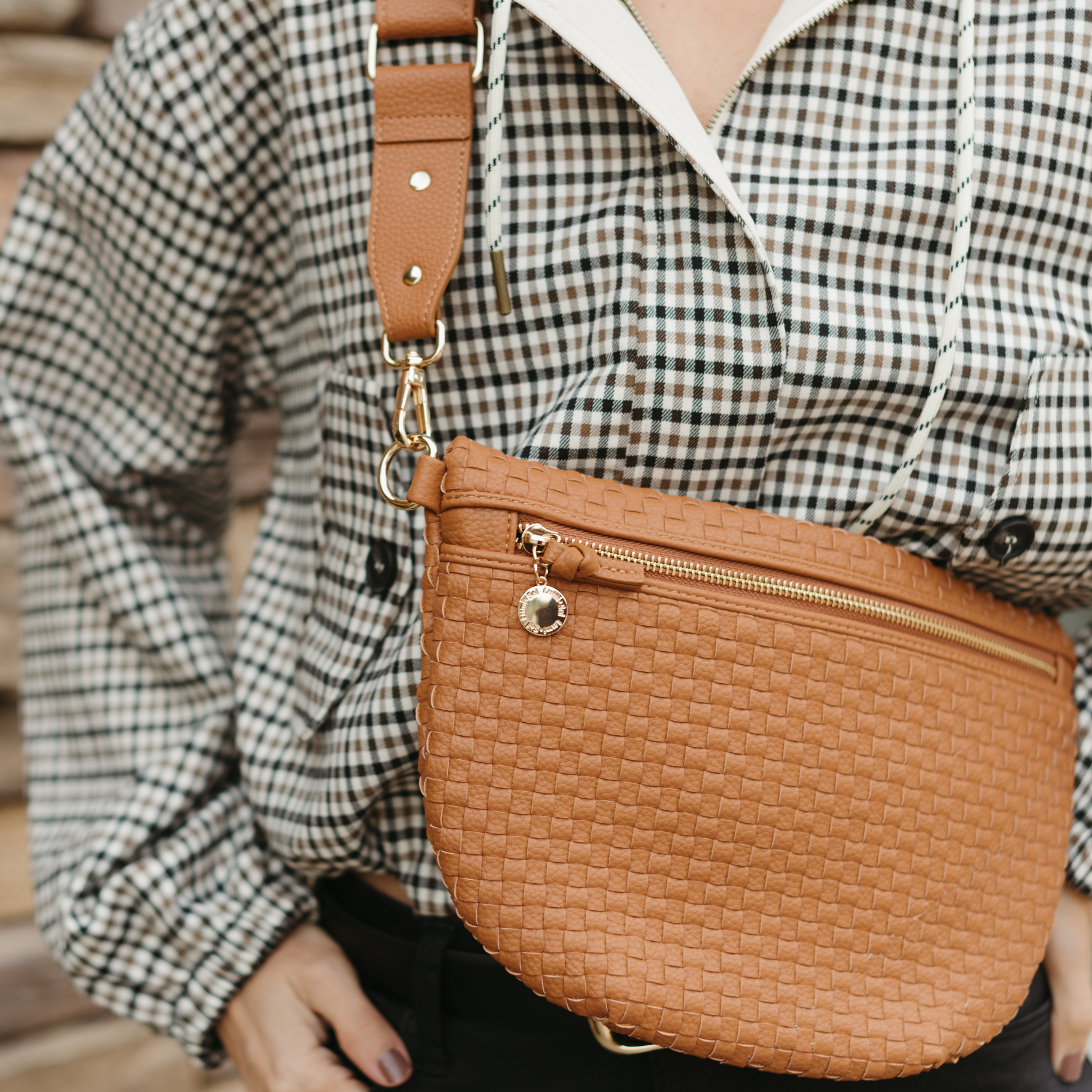 Lumi + Sol - Wholesale Crossbody Bag - Women's - Lumi Woven Crossbody Bag6