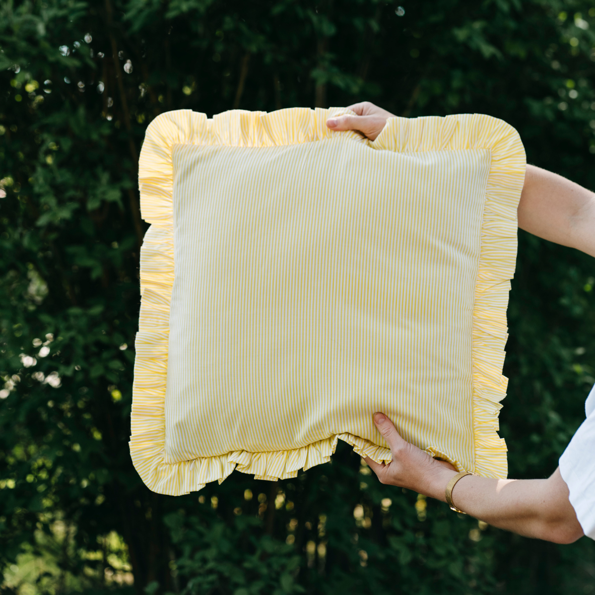 OMOM - Wholesale Throw/Decorative Pillow - OMOM Cushion Cover / Sofa Cushion in Organic Cotton - Ruffle0