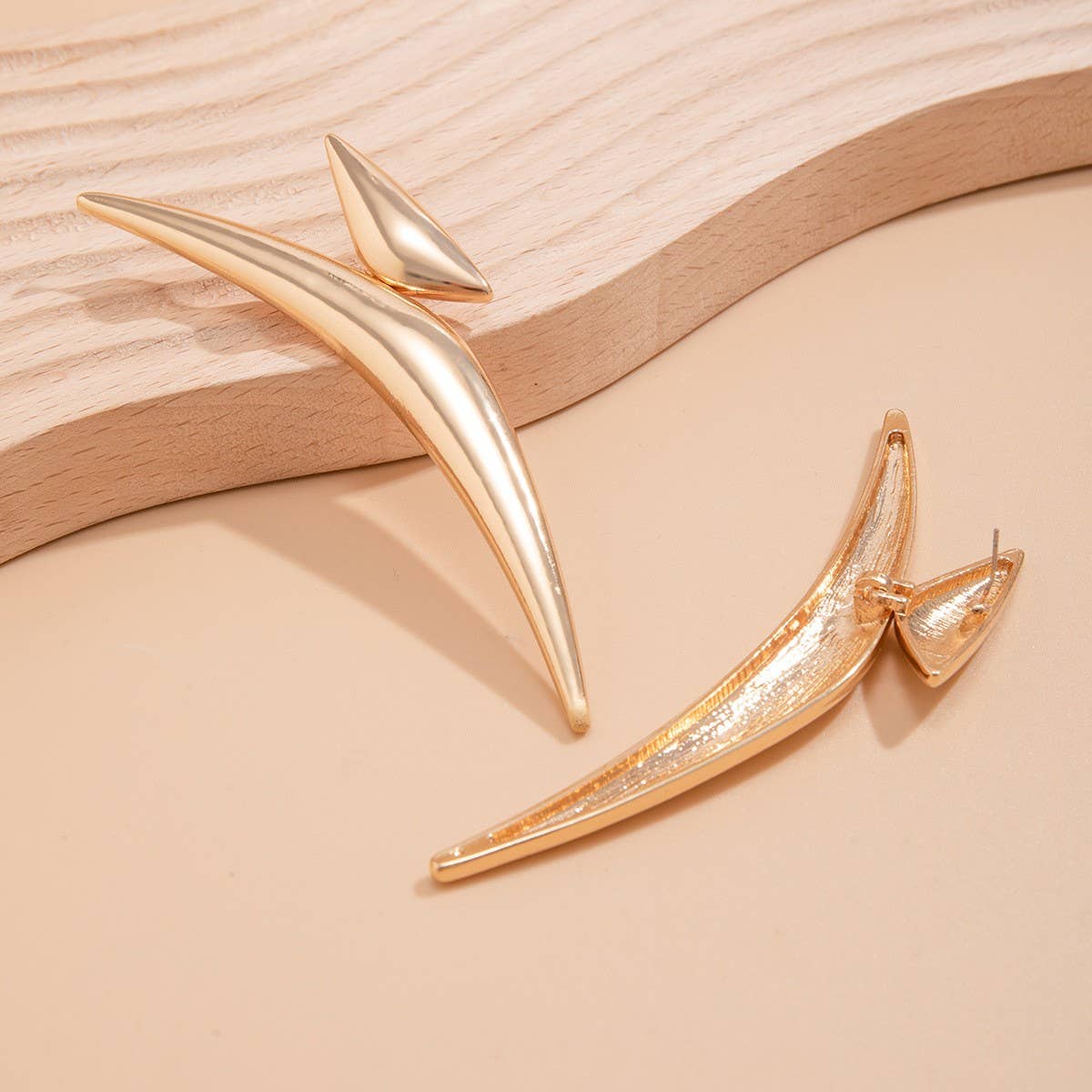 ACCITY - Wholesale Dangle Earrings - SIMPLE DESIGN POINTED EARRINGS_CWAJE11502