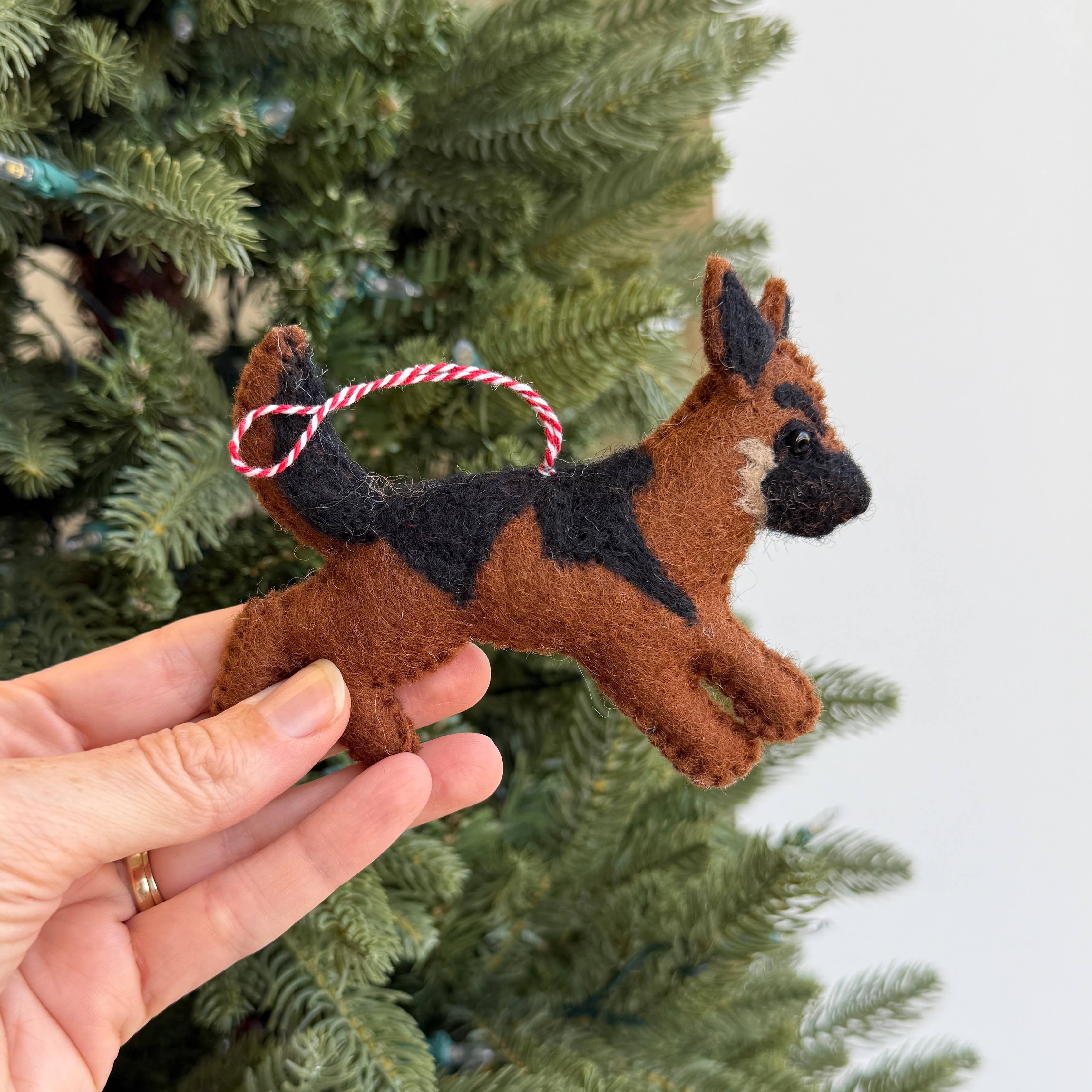 Ornaments 4 Orphans - Wholesale Ornament - German Shepherd Dog Felt Wool Christmas Ornament1