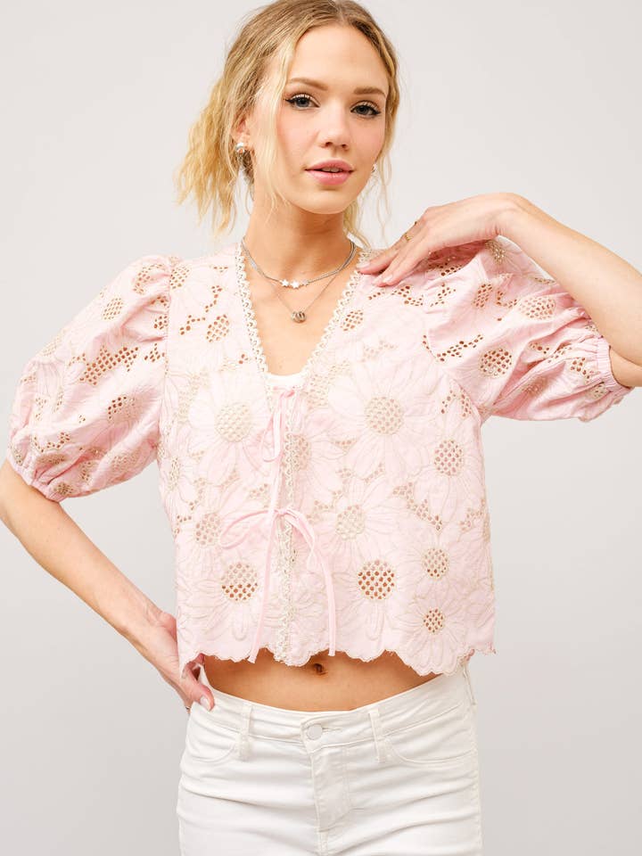 Metallic broderet top med bindebånd foran og bølget kant for engroshandel hos Blue B