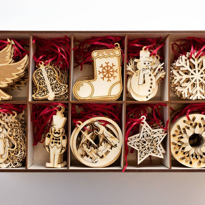 Woodcutter Creations – wholesale Ornament – Star Decoration - Wooden decoration - Christmas tree