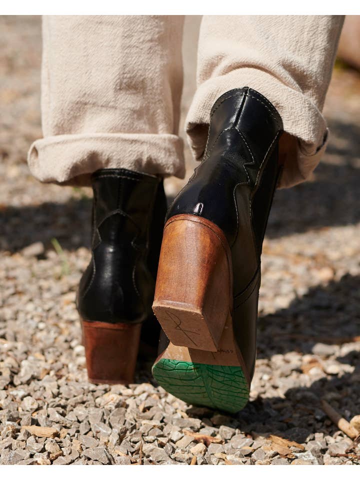 A Perfect Jane - Wholesale Chelsea Boots - Women's - Duke Chelsea Boot7