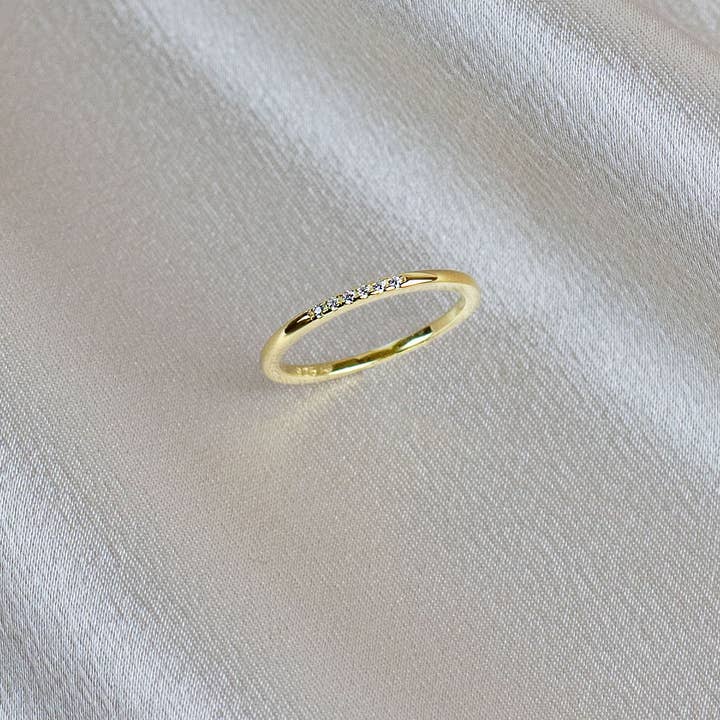 Minimale CZ Skinny Ring voor wholesale door Quill Fine Jewelry & Lifestyle